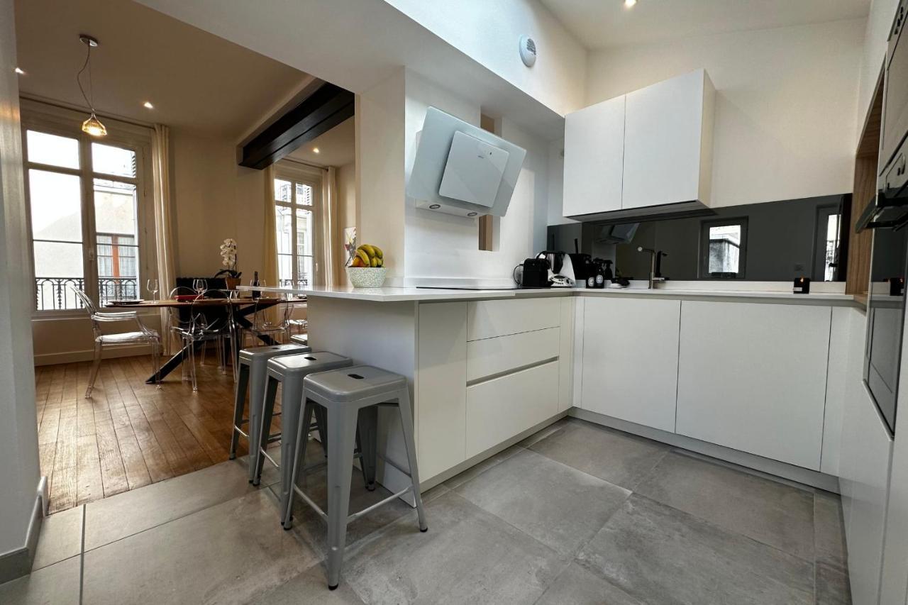 In The Beautiful Districts Of Tours A "Particular" With Great Comfort Villa Exterior photo